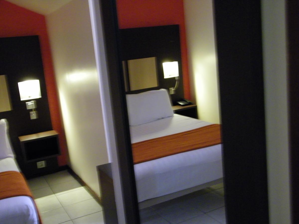 Central Hotel 卡宴 外观 照片