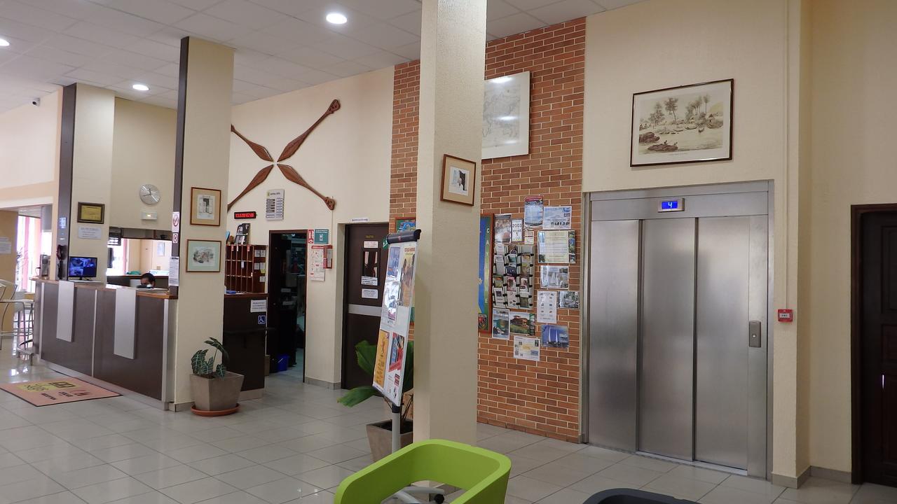 Central Hotel 卡宴 外观 照片